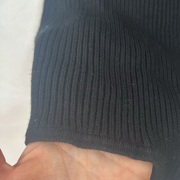 Abercrombie Long sleeve ribbed sweater bodysuit chest cutout size small black - Picture 8 of 8